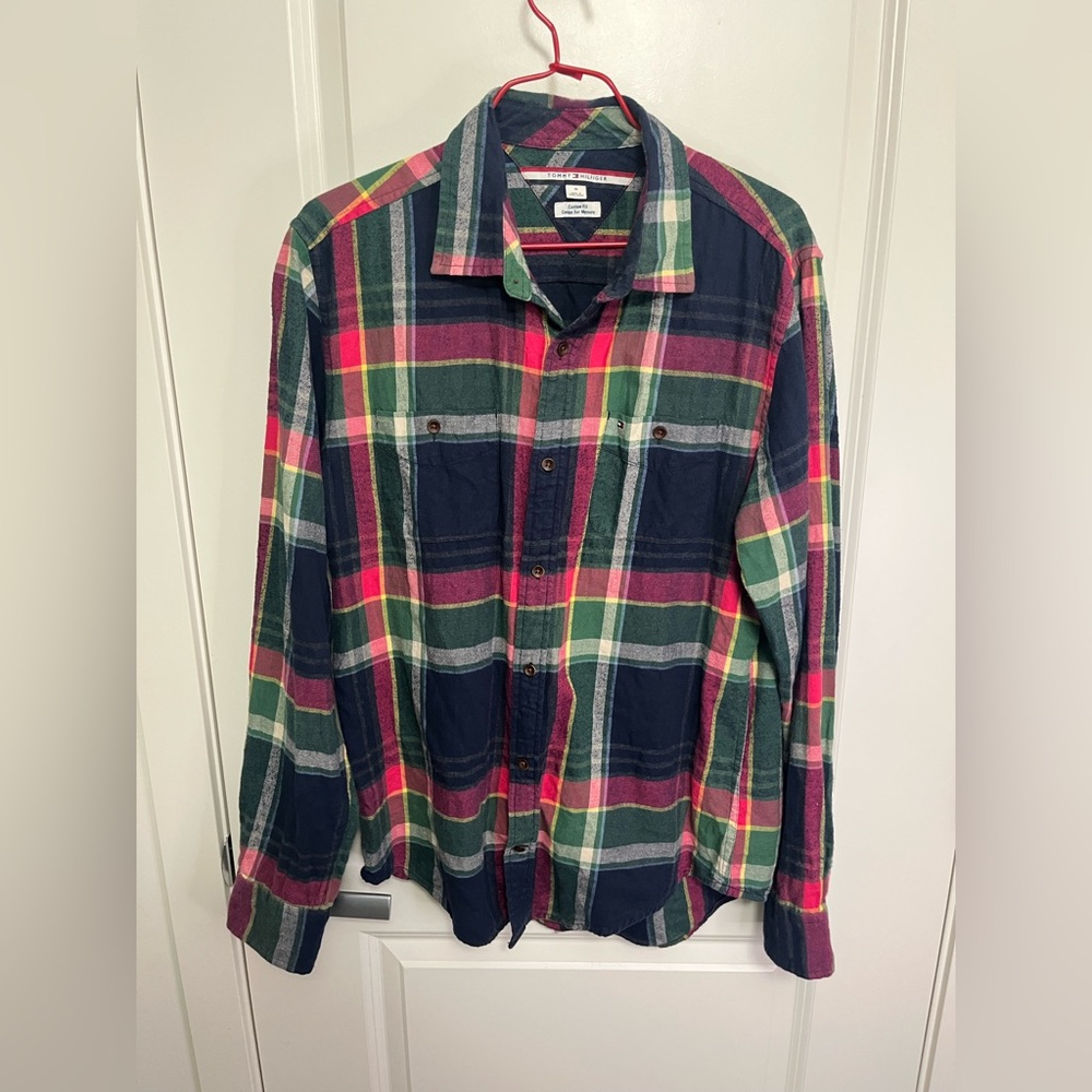 Tommy Hilfiger Men's Plaid Shirt in size M